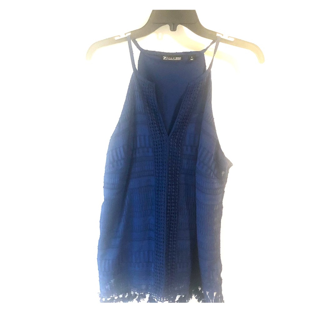 New York & company deep v tank
